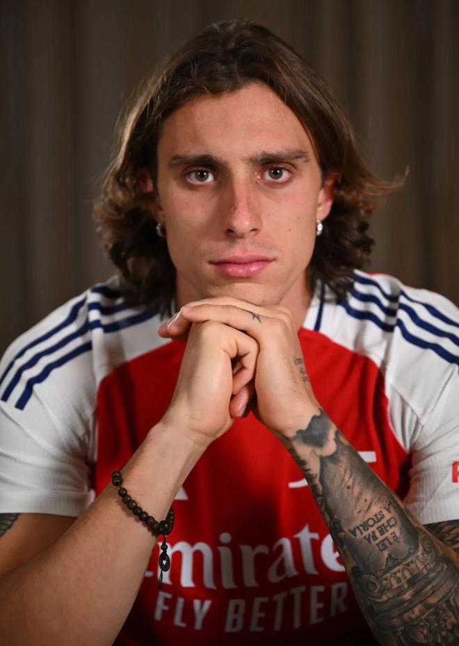 开元官方网站-关于里程碑夜阿森纳官宣签约，荷甲国际比赛日刷纪录，信心回归，阵容厚度经受考验的信息